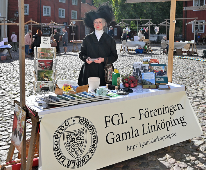 Bemanna marknadsbordet
