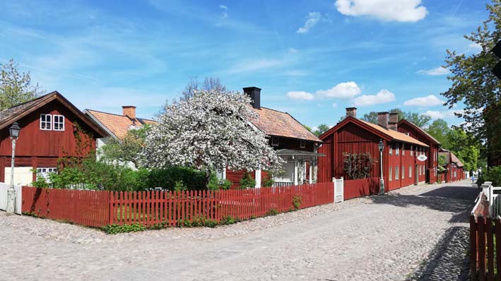 Jag bor inte som andra från radioprogrammet Karlavagnen